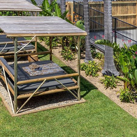 South Pacific Palms Motor Inn Tuncurry Bagian luar foto