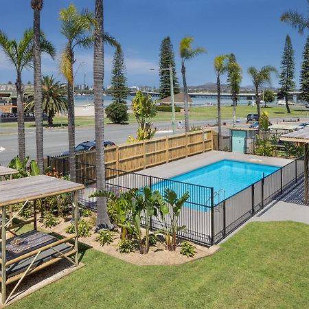 South Pacific Palms Motor Inn Tuncurry Bagian luar foto