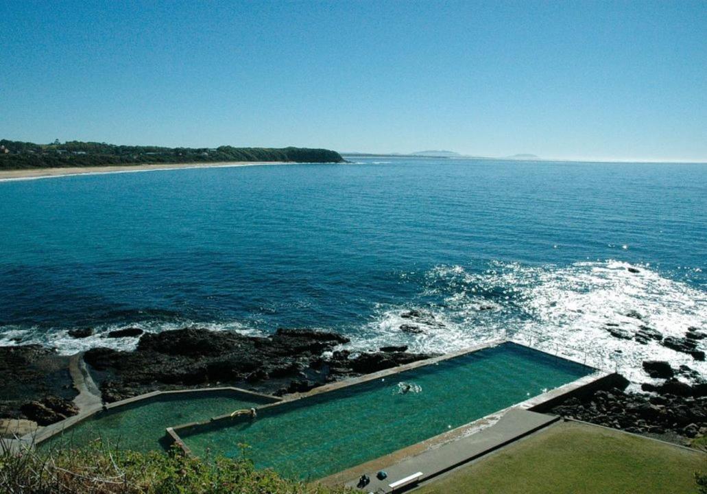 South Pacific Palms Motor Inn Tuncurry Bagian luar foto