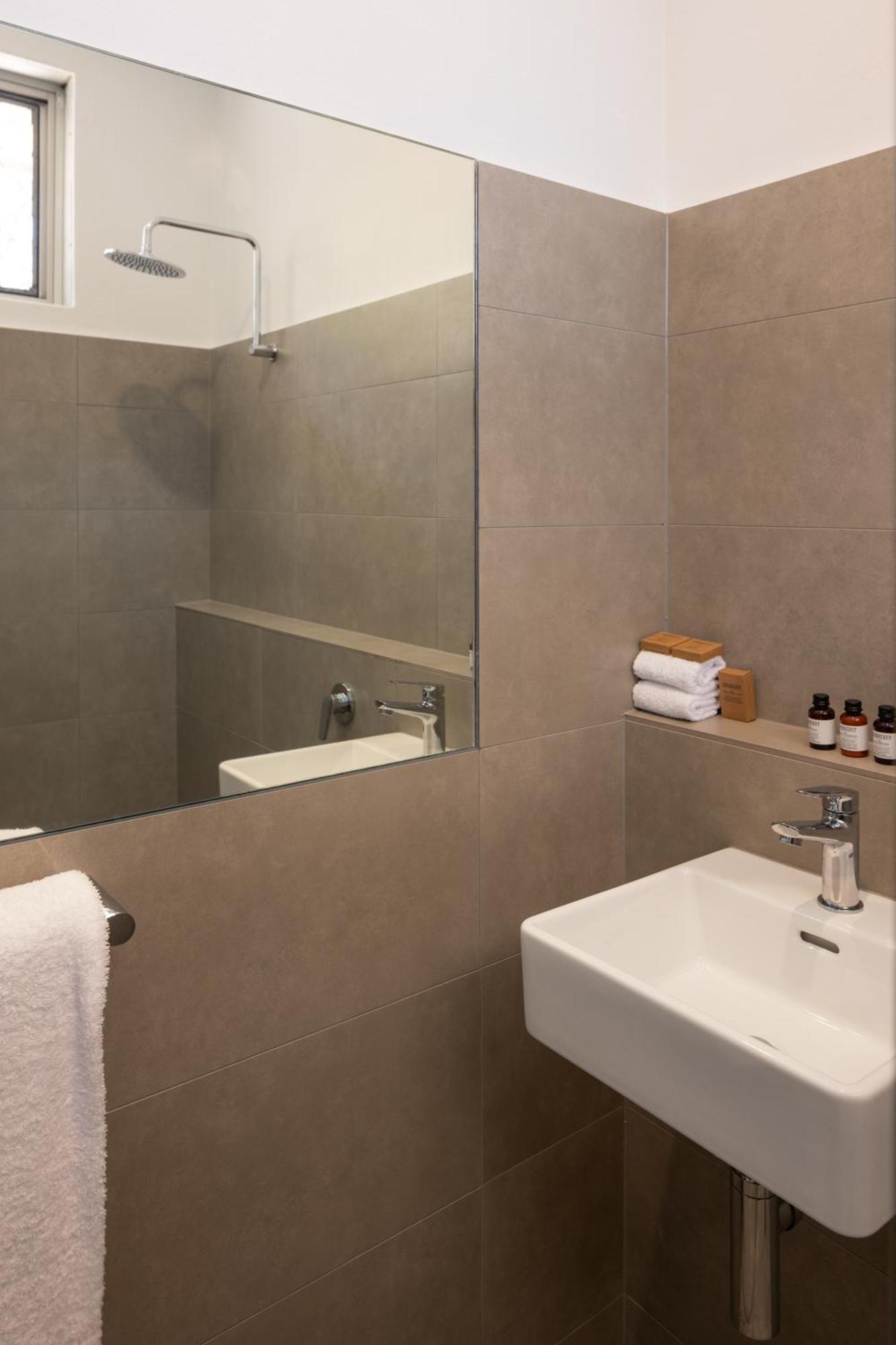 South Pacific Palms Motor Inn Tuncurry Bagian luar foto